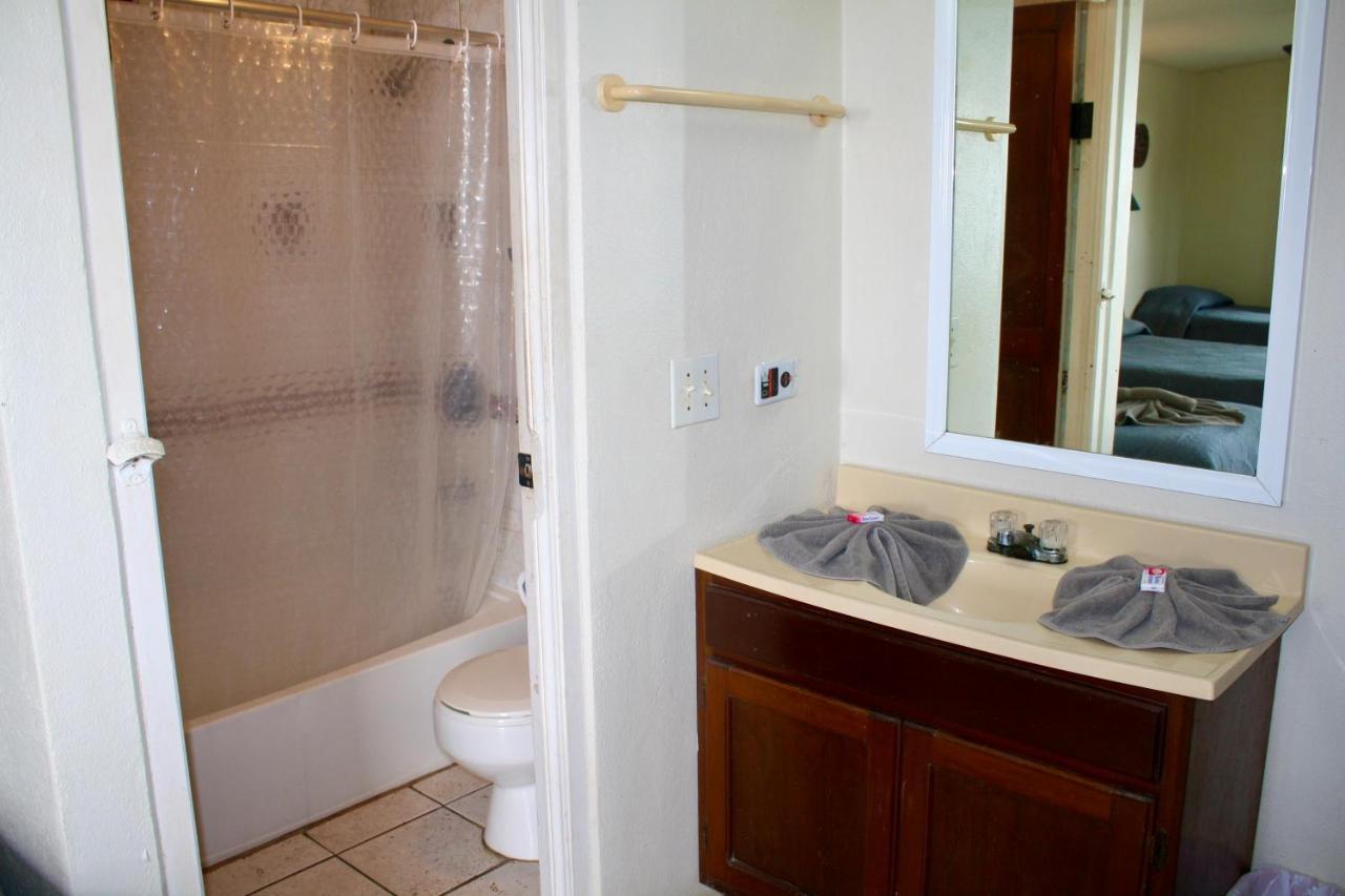 Holiday Hotel San Pedro  Extérieur photo