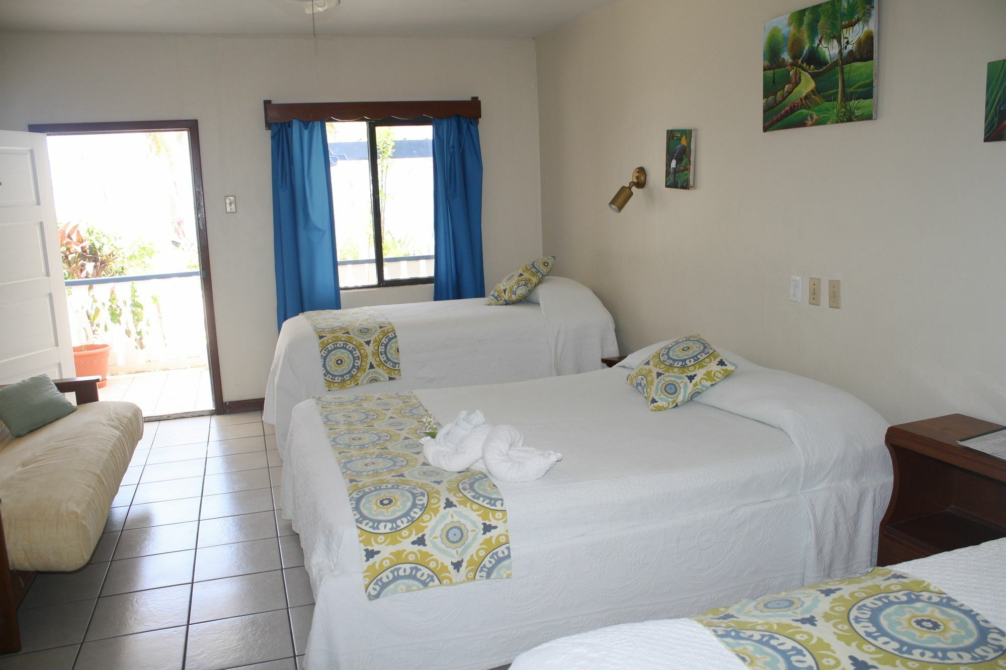 Holiday Hotel San Pedro  Extérieur photo