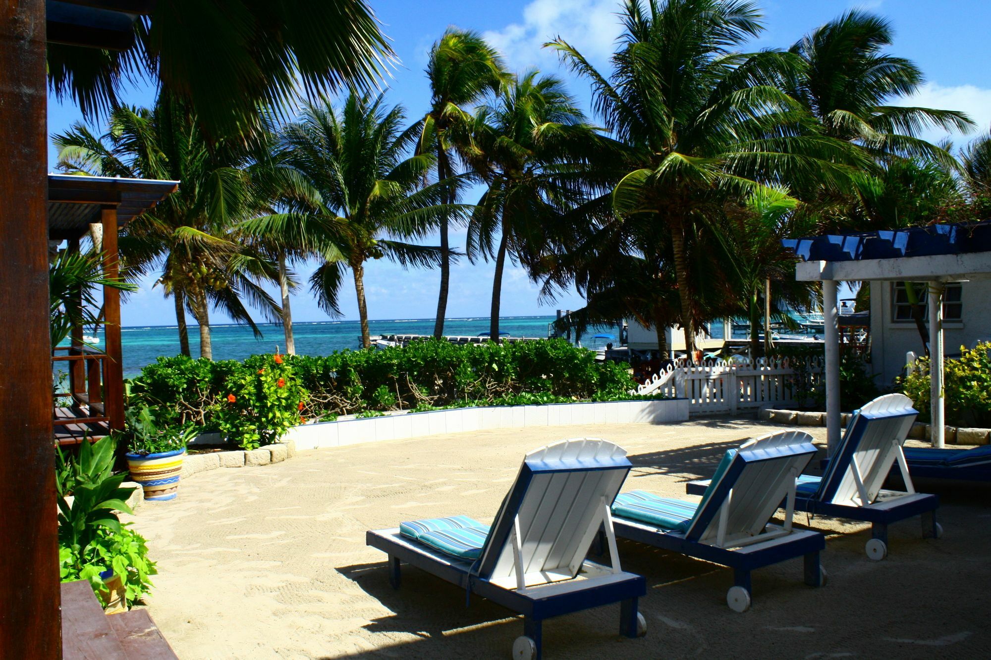 Holiday Hotel San Pedro  Extérieur photo